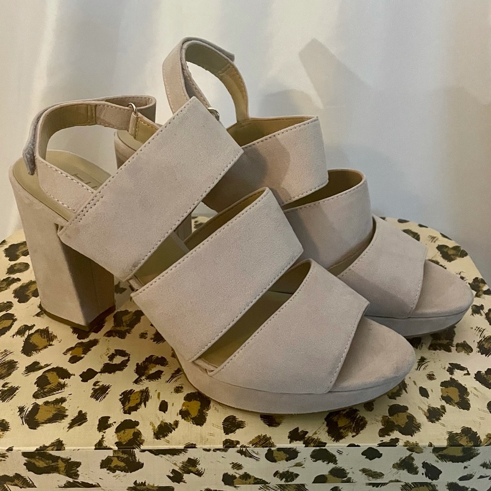 Naturalizer Sandals -size 9.5